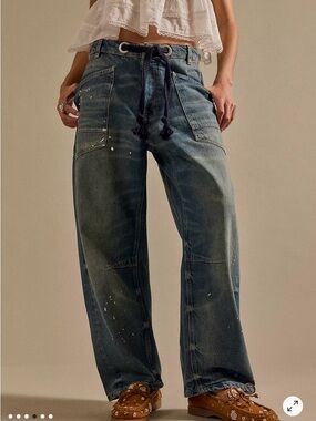 Free People We The Free Moxie Pull-On Barrel Jeans size 30 timeless blue